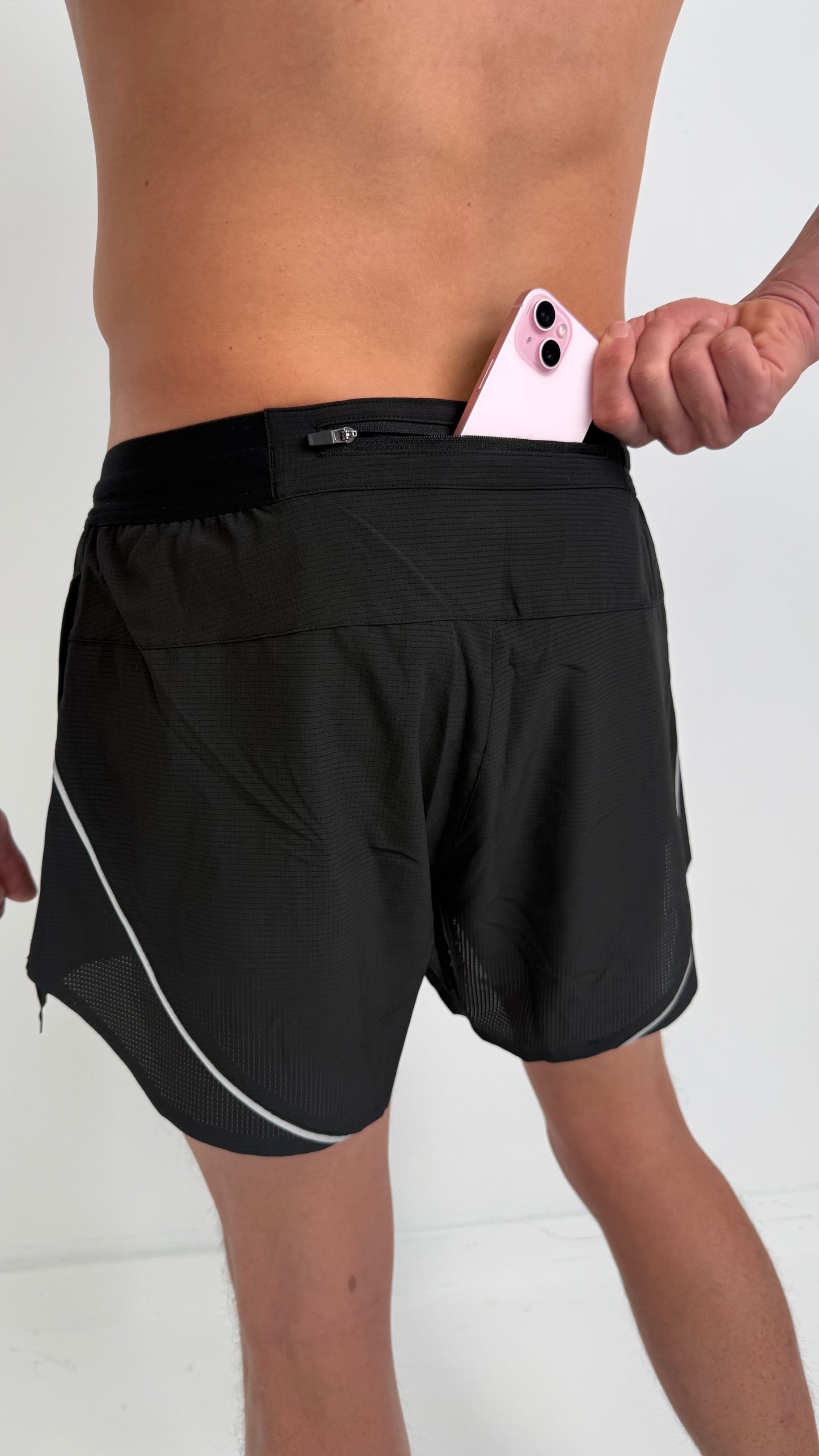 5-INCH REFLECTIVE PERFORMANCE SHORT