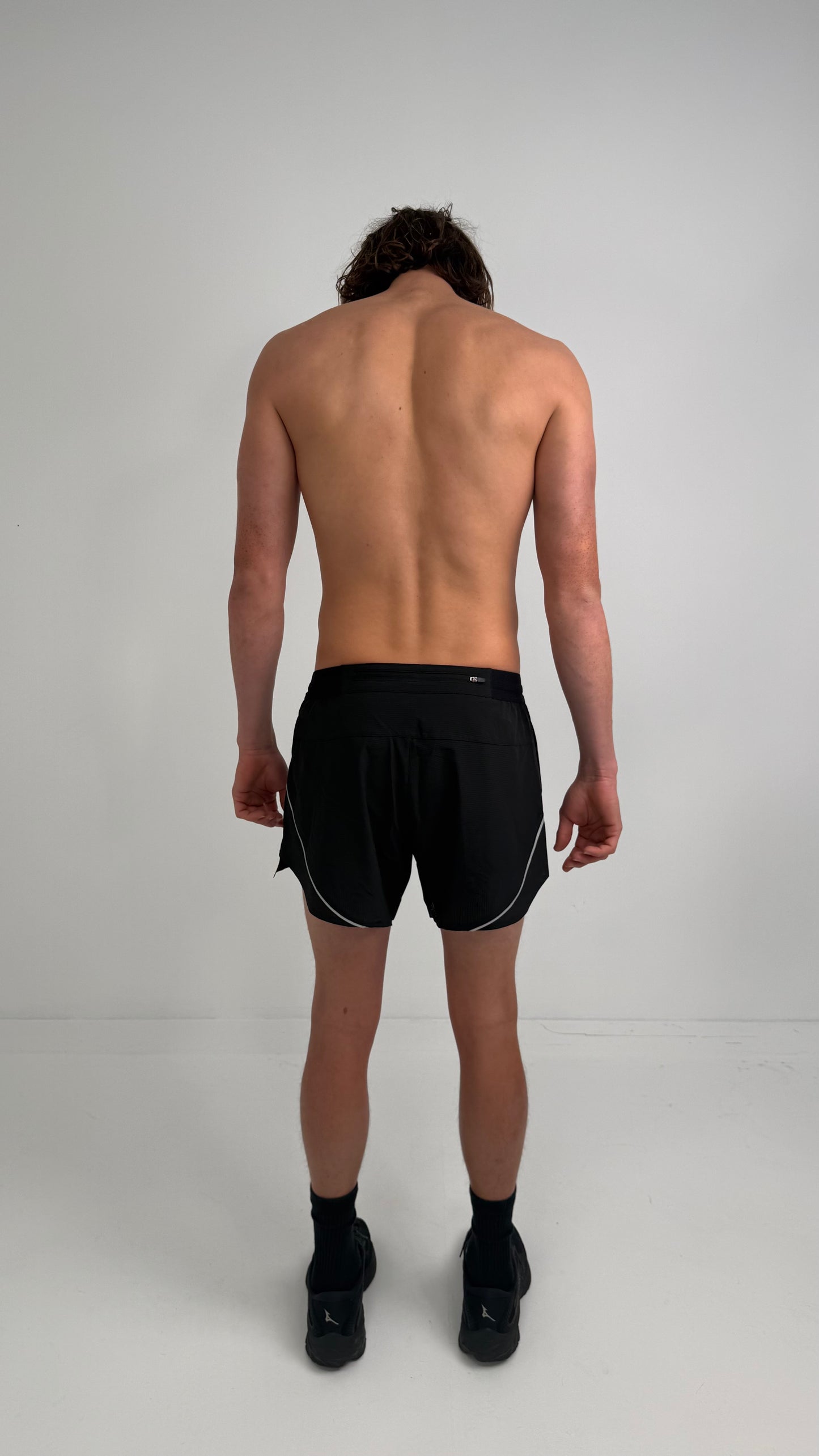 5-INCH REFLECTIVE PERFORMANCE SHORT